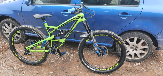 blue bikes in brechin